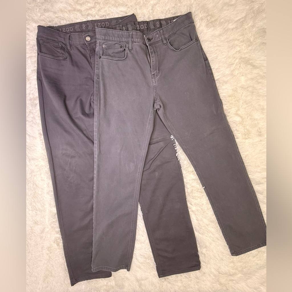 2 Pair: Izod Men's Charcoal Slim Jeans 1. 32x34. 2. 34x32
